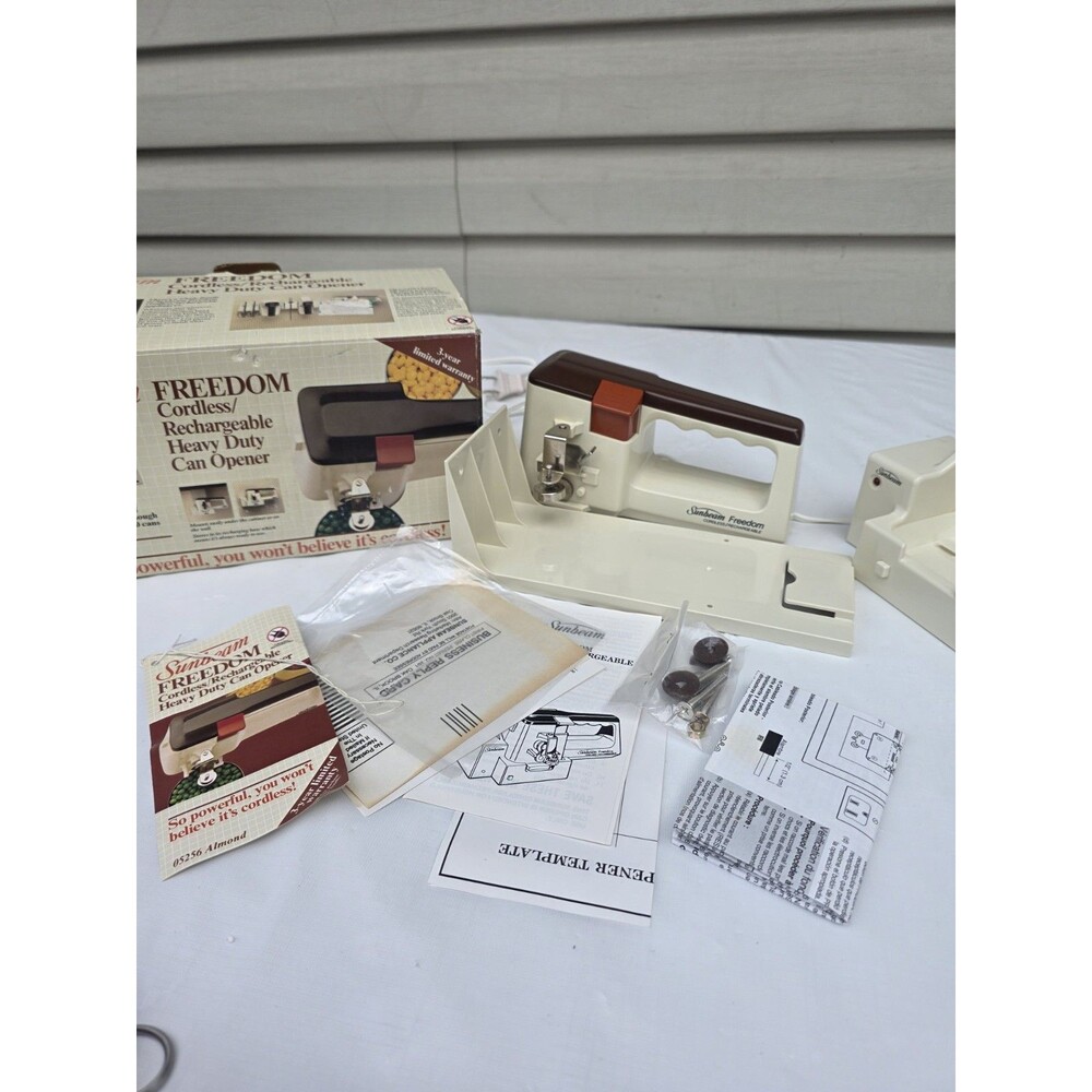 Vintage Sunbeam Freedom Cordless Rechargeable Heavy Duty Can Opener Almond